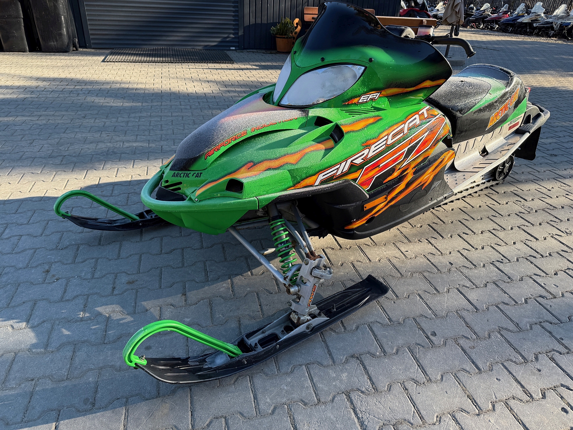  - SKUTERY ŚNIEŻNE Arctic Cat Bearcat 570